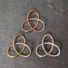 Load image into Gallery viewer, Trefoil Necklace (Metal)