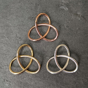 Trefoil Necklace (Metal)